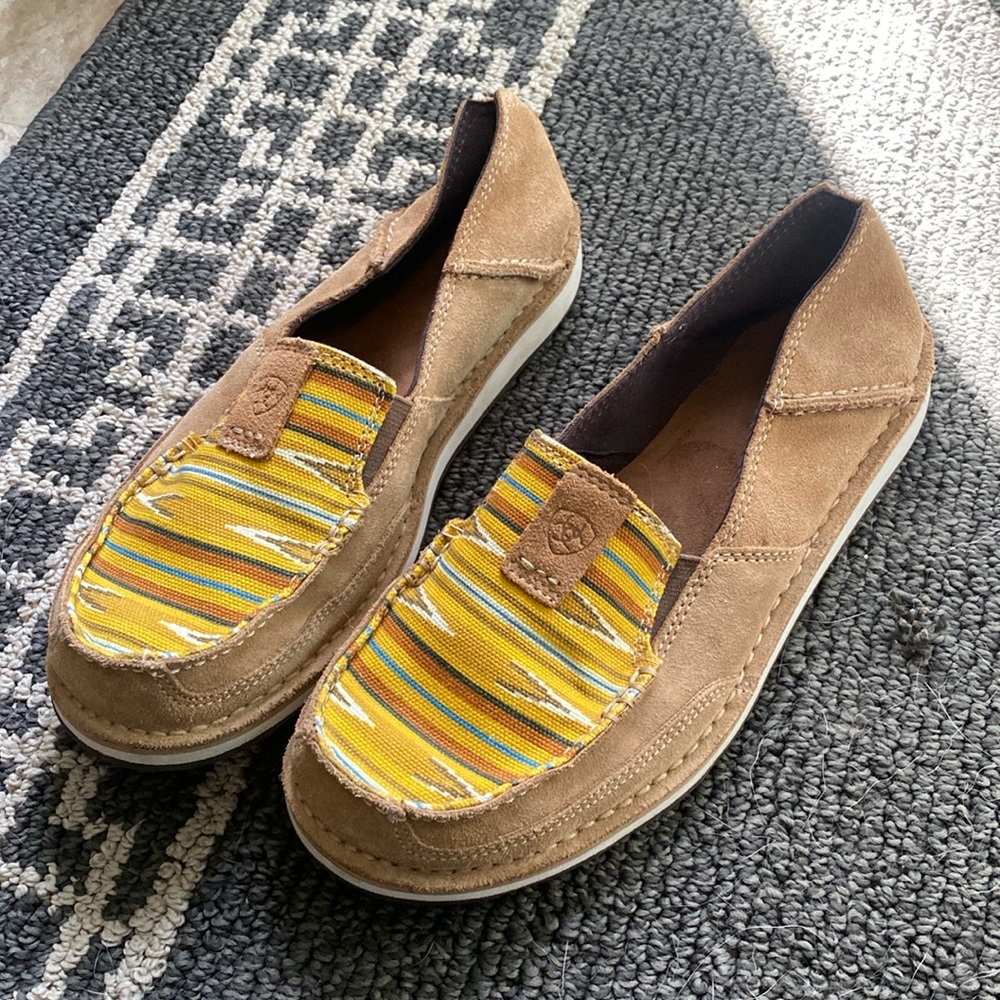 Mustard Yellow Navajo Print Ariat Cruisers 8.5B